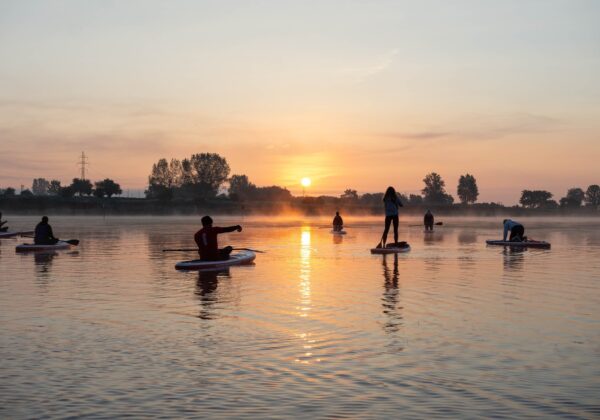 Sagaidi saullēktu uz SUP Saulgriežu rītā