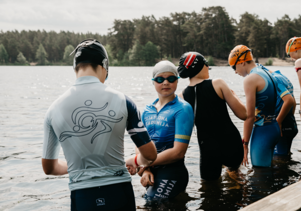 Liepājā aizvadīti triatlonistu sporta svētki